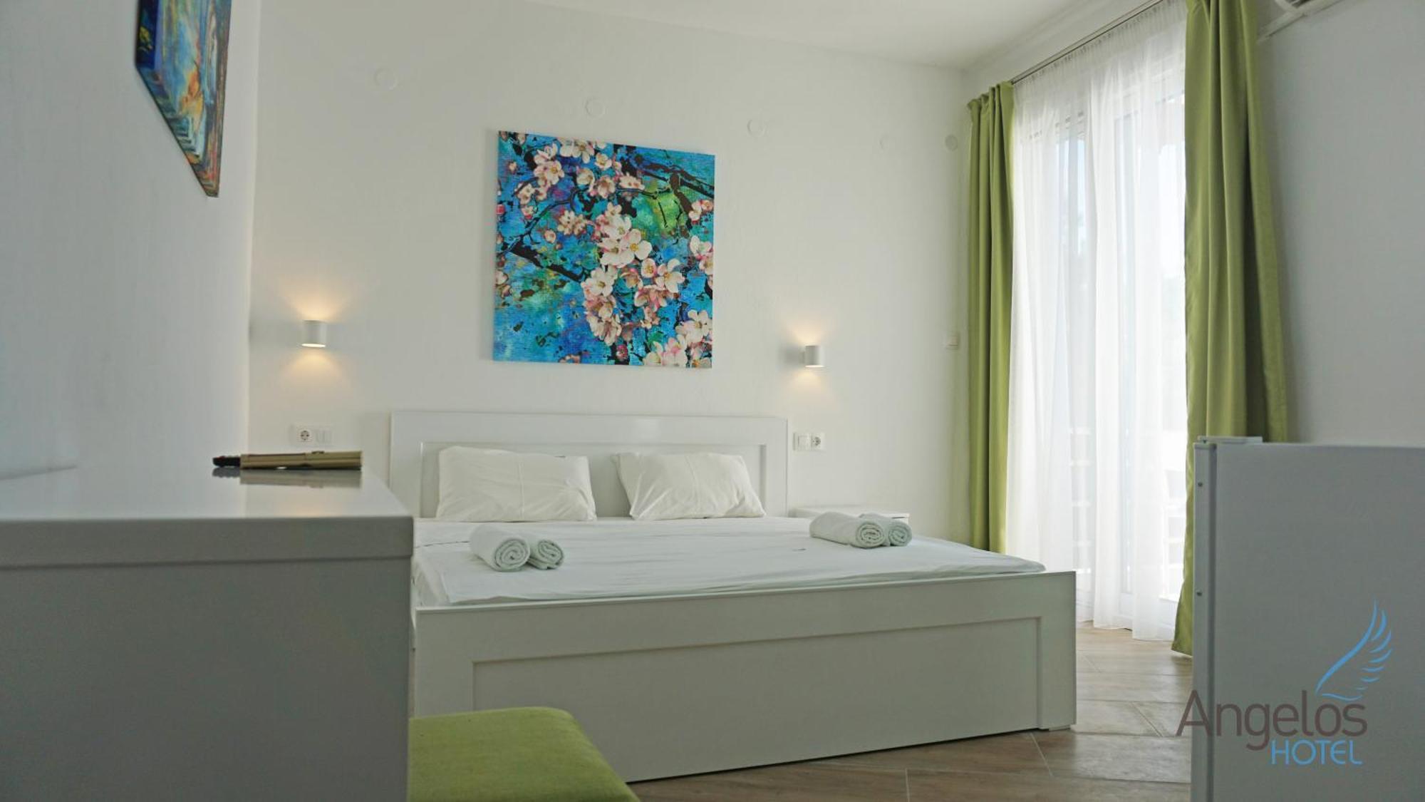 אורמוס פנגיאס Angelina Hotel מראה חיצוני תמונה