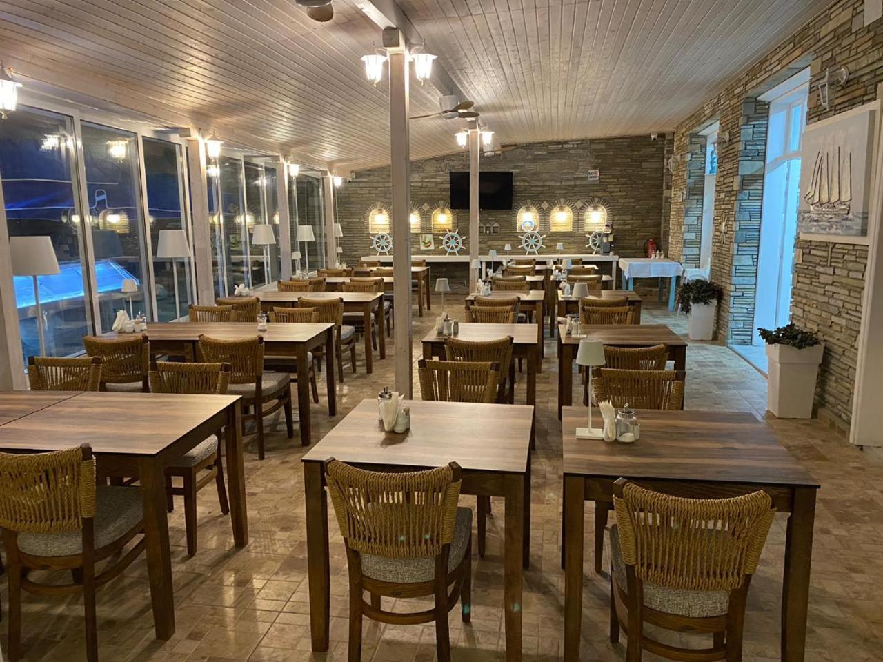 אורמוס פנגיאס Angelina Hotel מראה חיצוני תמונה