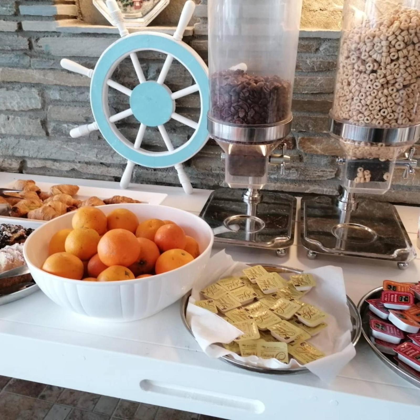 אורמוס פנגיאס Angelina Hotel מראה חיצוני תמונה
